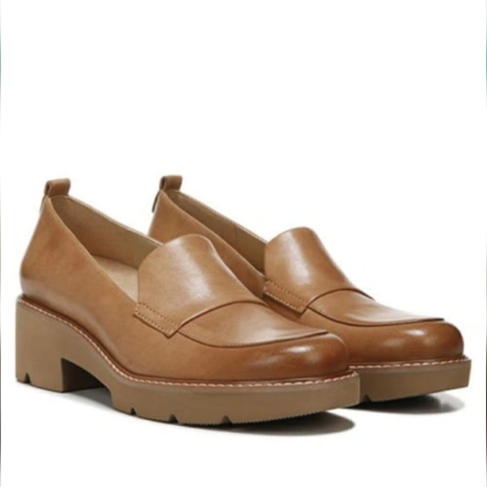 NATURALIZER Darry Lug Sole Loafers (WIDE) Size 11. NWOT
